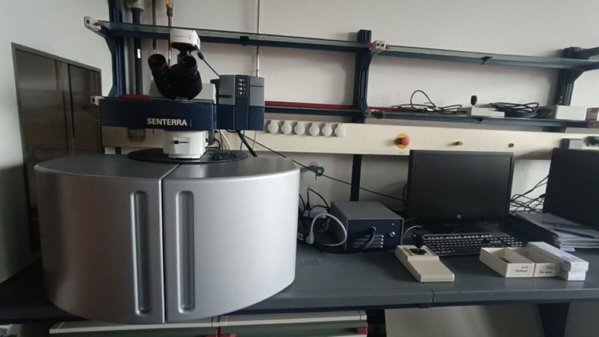Raman Spectroscopy Instrument