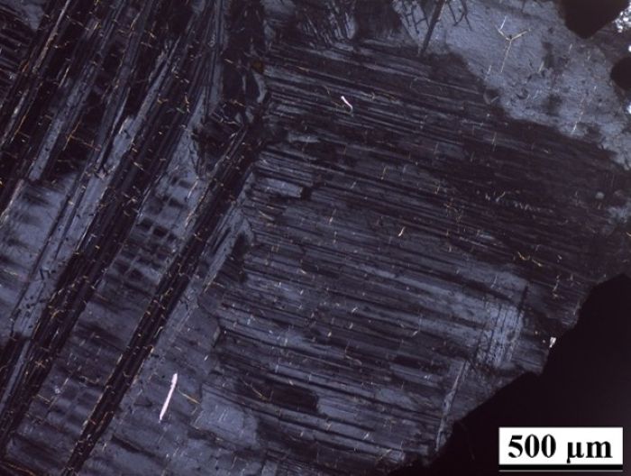 Twinning in the cryolite grain, Ivigtut, Greenland
